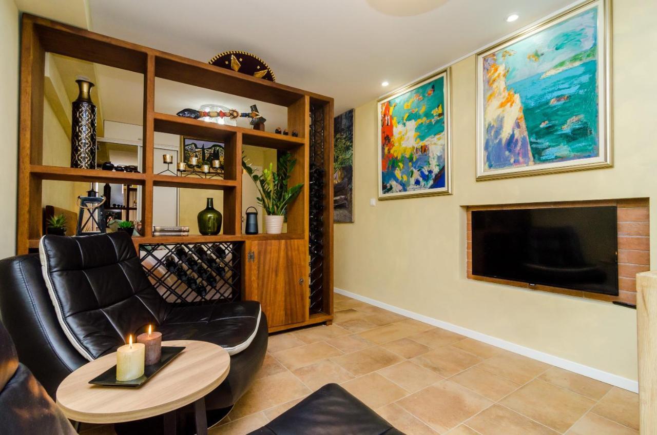 Apartment Getaway